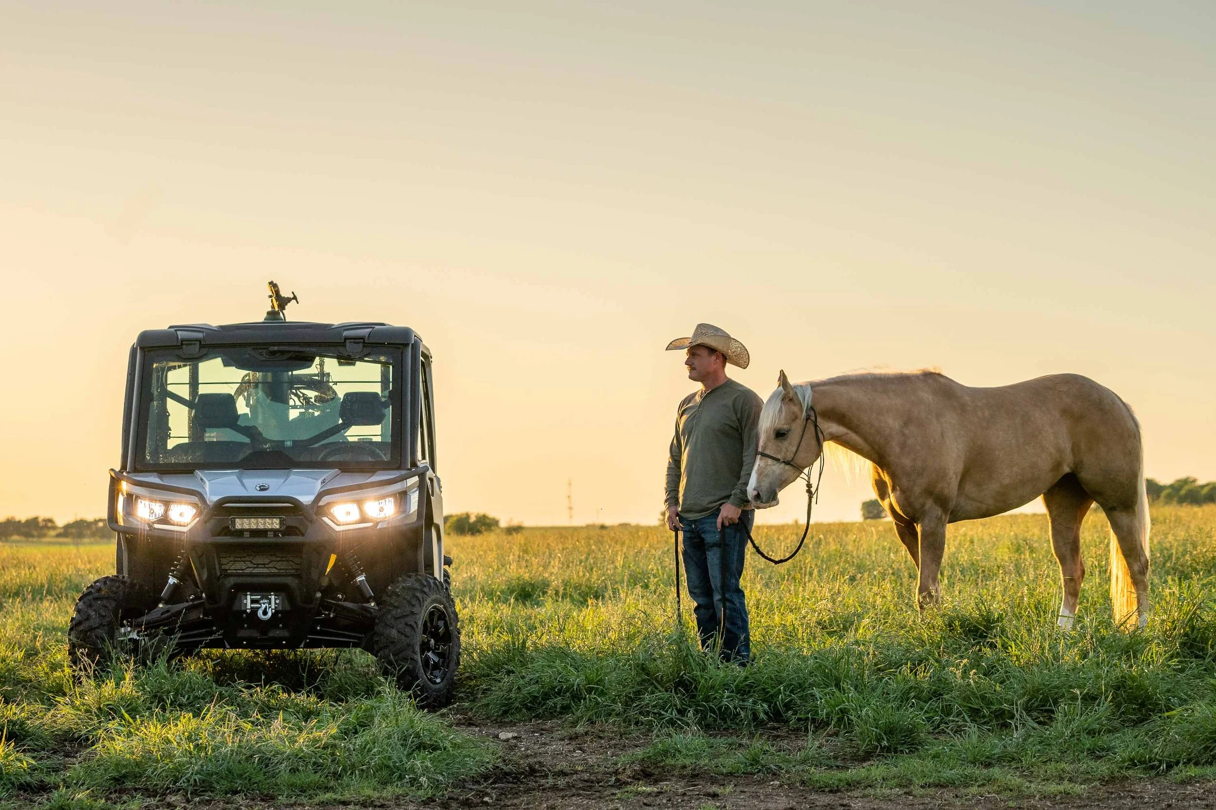 Portraits — image 10